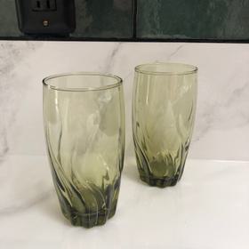 Textured glassware set