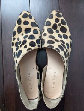 Sandy Flat in Spotted Leopard Hair