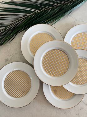 Set of 10 gold checkerboard plates