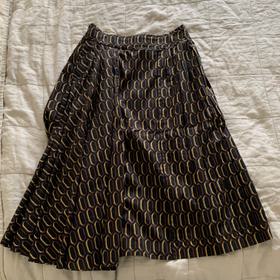Printed knee knee length skirt
