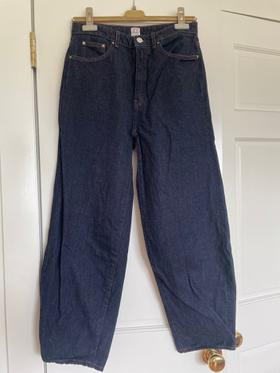 Barrel leg raw denim jeans