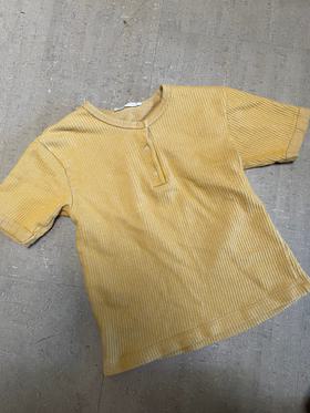 Ribbed goldenrod top