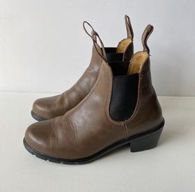 Leather heeled boot