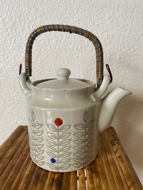 60’s Otagiri flower field teapot