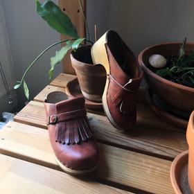 90s Fringe Brown Leather Clogs/Mules