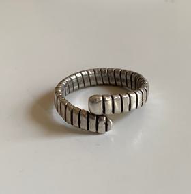 Snaking sterling silver ring