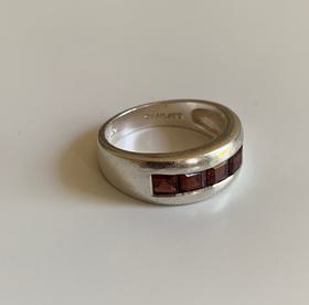 5 garnet sterling silver ring