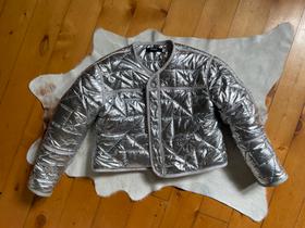 Cropped Silver Quilted Jacket w/buttons