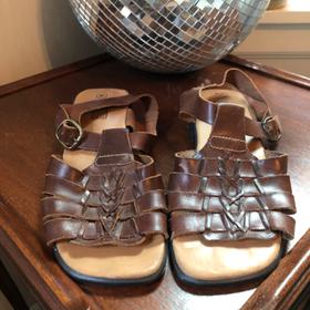 Brown leather dad sandal