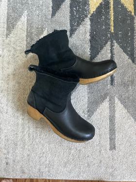 Pull On Shearling Mid Heel Boots