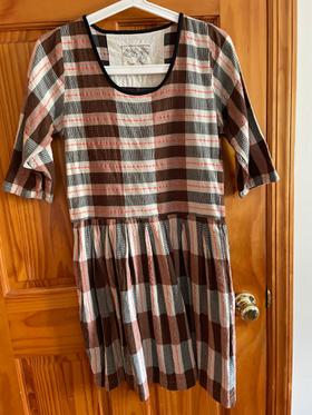 Plaid scoop neck dress with pockets