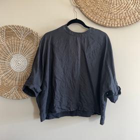 Relaxed square top