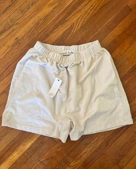 Easy Shorts in Natural