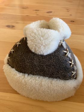 Mongolian sheepskin fur hat