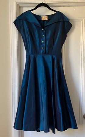 Mad Men 50s iridescent blue dress