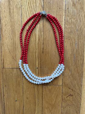 Three-string necklace