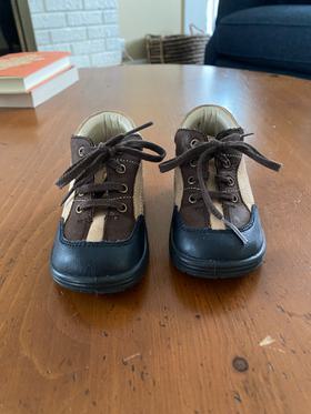 toddler walking shoes