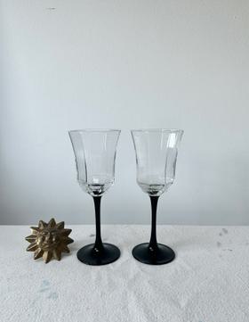 black stem Octime wine glasses