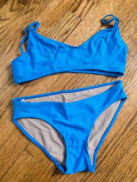 Stas Top and Basic Low Bottom Bikini Set