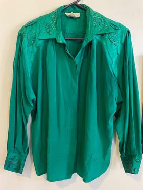 Silk emerald blouse w shoulder pads