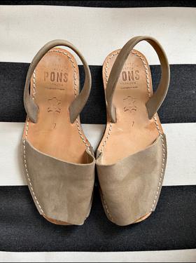 Women’s Classic in Taupe