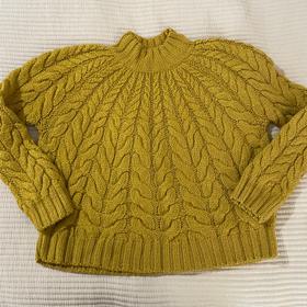 Wool knit sweater