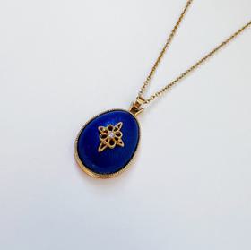 90s Goldtone Cobalt Blue Charm Necklace