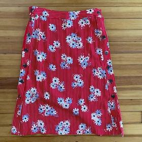Daisy Print Side-Button Skirt