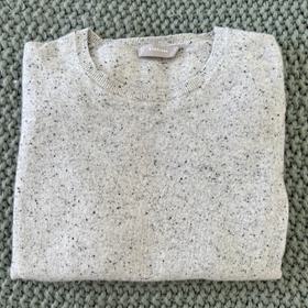 Cashmere dongle sweater