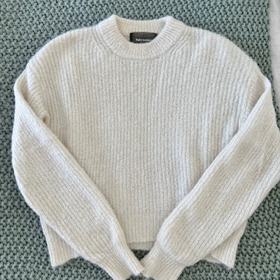 Alpaca crop sweater