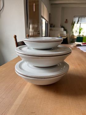 3 covered bowls