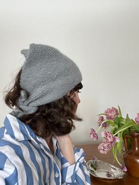 Gray mohair knit bandana