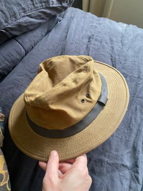 Tin cloth packer hat