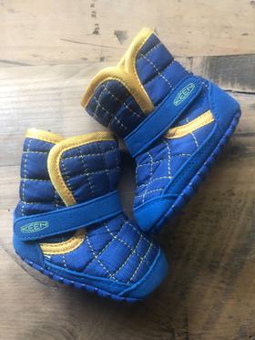 Insulated baby boot(ie)s
