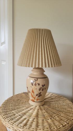 Ceramic ginger jar lamp w/ pleated shade