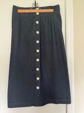 Mallin Skirt