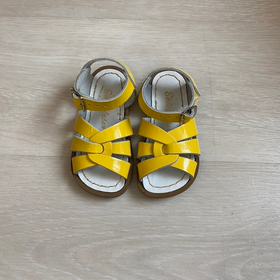 Original Shiny Yellow Sandal