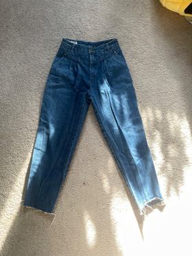 Pleated Yoke jeans