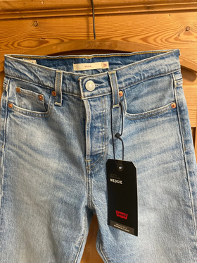 NWT Wedgie jeans