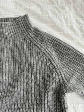 Short sleeve mockneck sweater