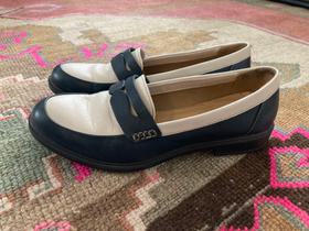 Duo colored vintage penny loafers