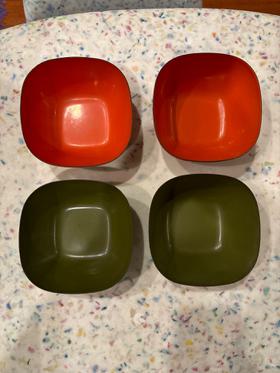 Mid century modern 4 vintage bowls