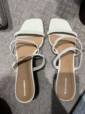 Scrunched strappy block sandal