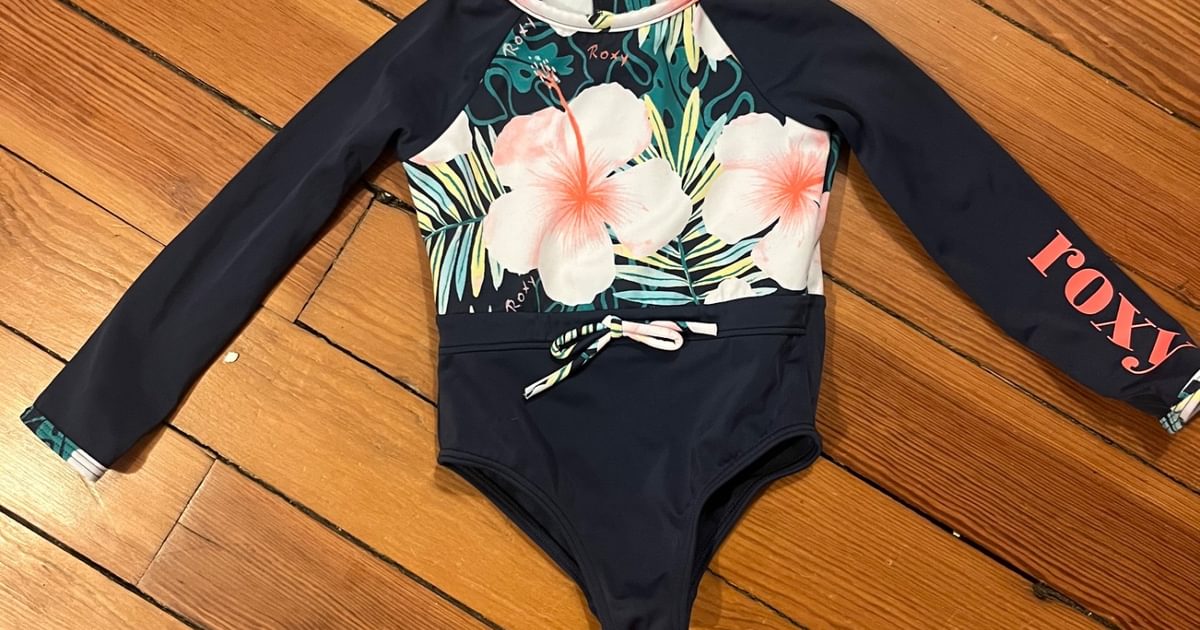 Roxy Rash guard one piece (2T) | Used, Secondhand,… | Noihsaf Bazaar