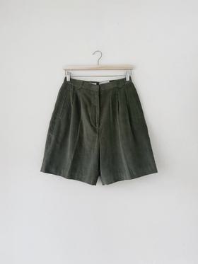 90s thin wale corduroy shorts